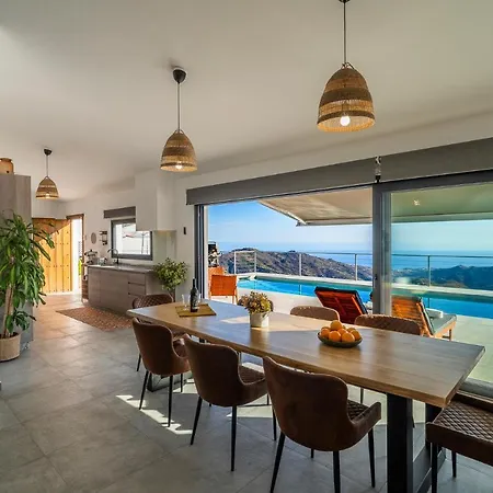 Paseros, Bbq, Pool, Spectacular Sea Views *