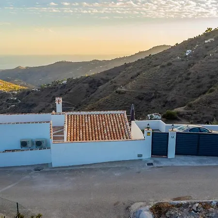 Paseros, Bbq, Pool, Spectacular Sea Views Cómpeta