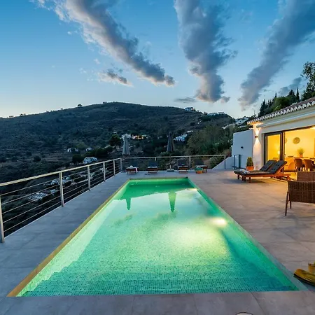 Paseros, Bbq, Pool, Spectacular Sea Views * Cómpeta